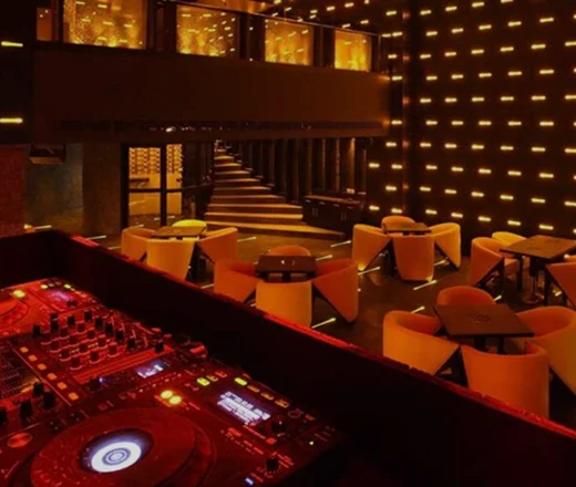 Bars & Night Clubs